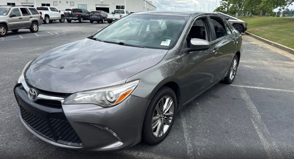 2017 Toyota Camry 2.5 Auto SE's photo