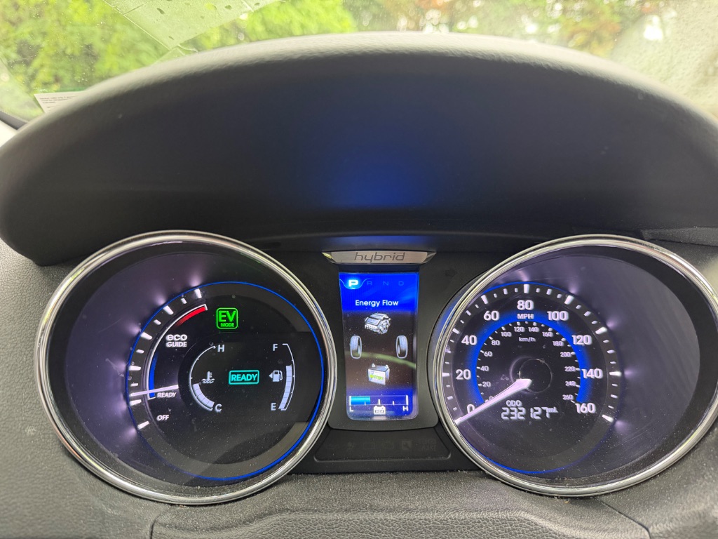 2013 Hyundai Sonata Hybrid Limited - Photo 11
